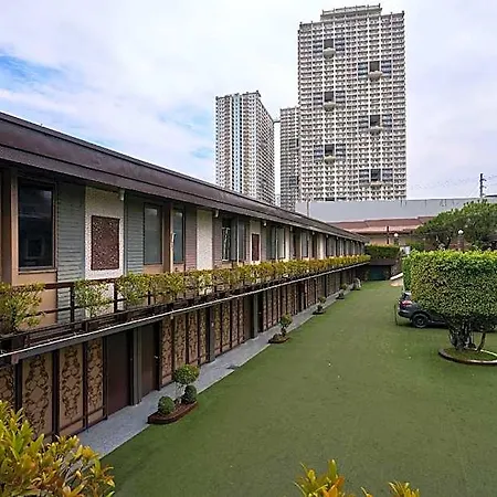 Victoria Court Escarpment - Pasig